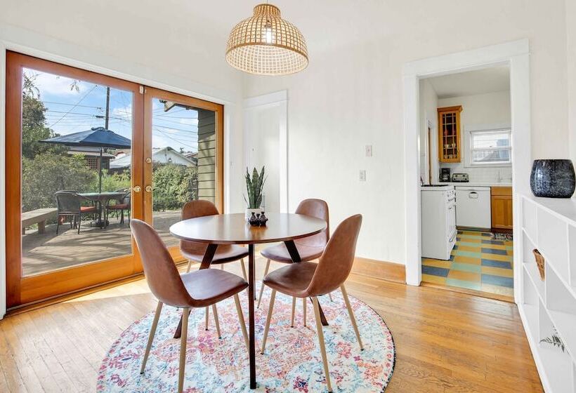 Kingsley By Avantstay Newly Furnished La Home