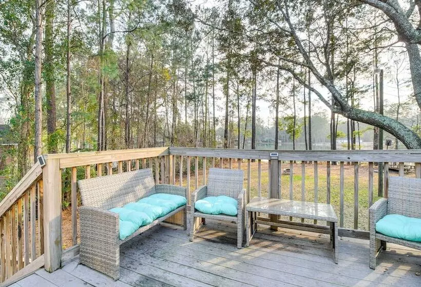 Lakeside Midway Home W/ Fire Pit & Lake Access!