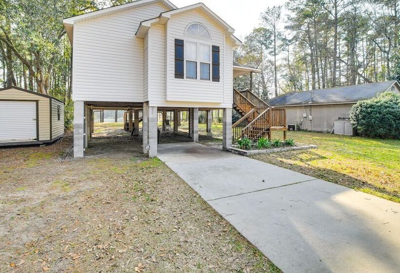 Lakeside Midway Home W/ Fire Pit & Lake Access!