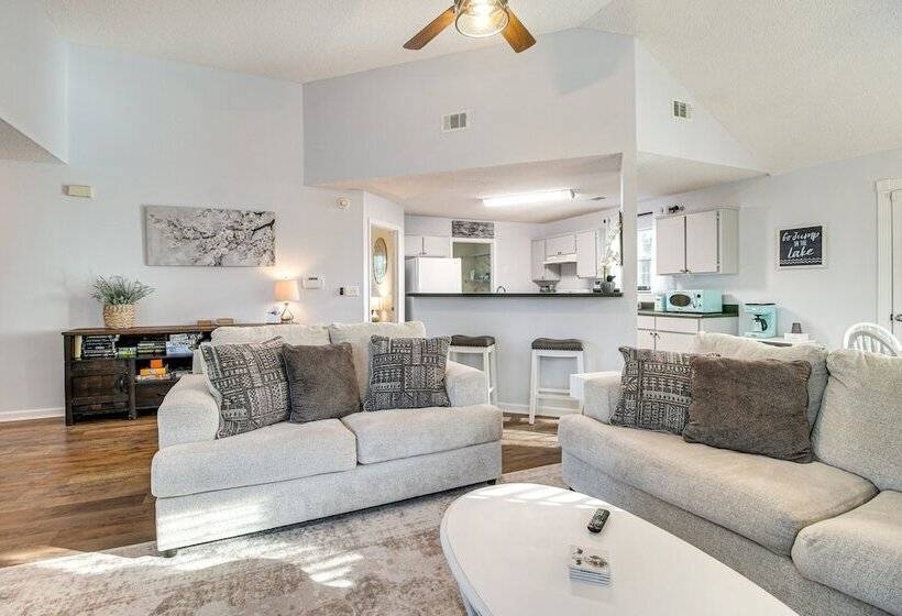 Lakeside Midway Home W/ Fire Pit & Lake Access!