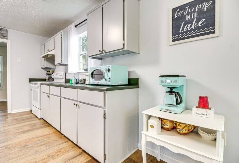 Lakeside Midway Home W/ Fire Pit & Lake Access!