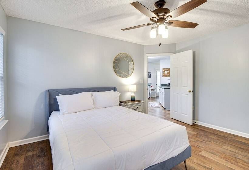 Lakeside Midway Home W/ Fire Pit & Lake Access!