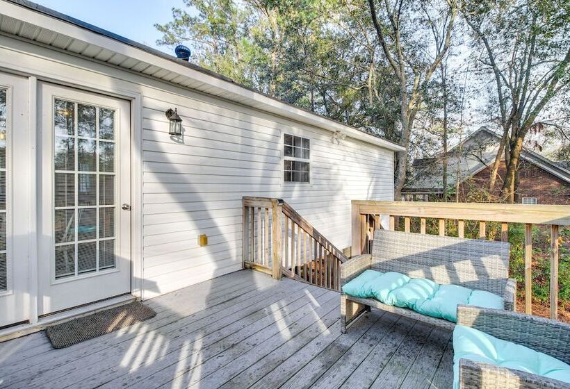 Lakeside Midway Home W/ Fire Pit & Lake Access!