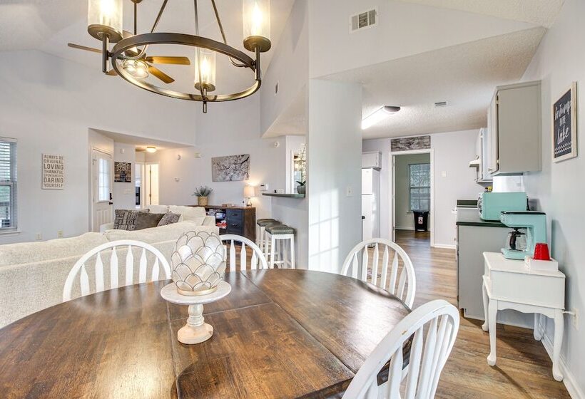 Lakeside Midway Home W/ Fire Pit & Lake Access!