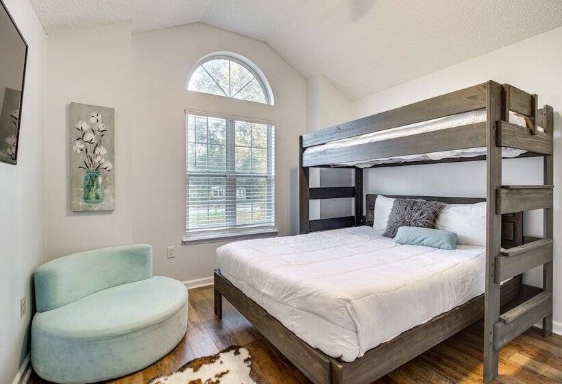 Lakeside Midway Home W/ Fire Pit & Lake Access!