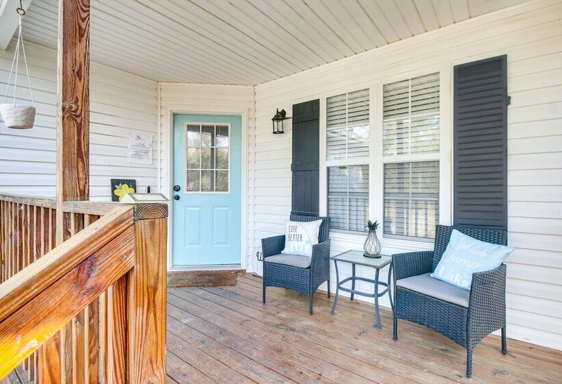 Lakeside Midway Home W/ Fire Pit & Lake Access!