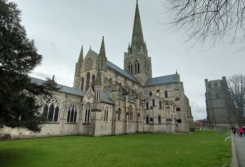 Little Orchard Bed And Breakfast Chichester