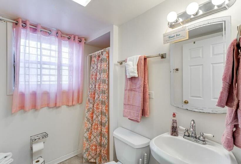 Markham Retreat Near Parks ~ 24 Mi To Chicago!