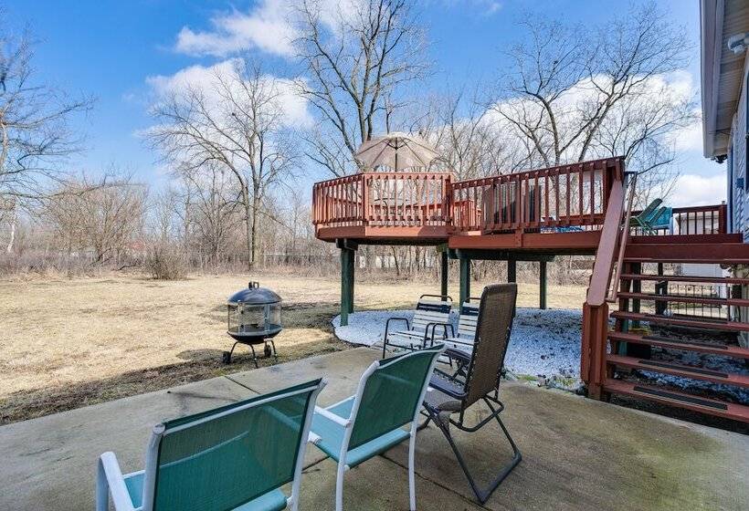 Markham Retreat Near Parks ~ 24 Mi To Chicago!