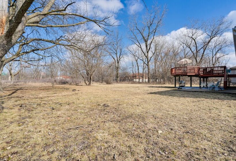 Markham Retreat Near Parks ~ 24 Mi To Chicago!