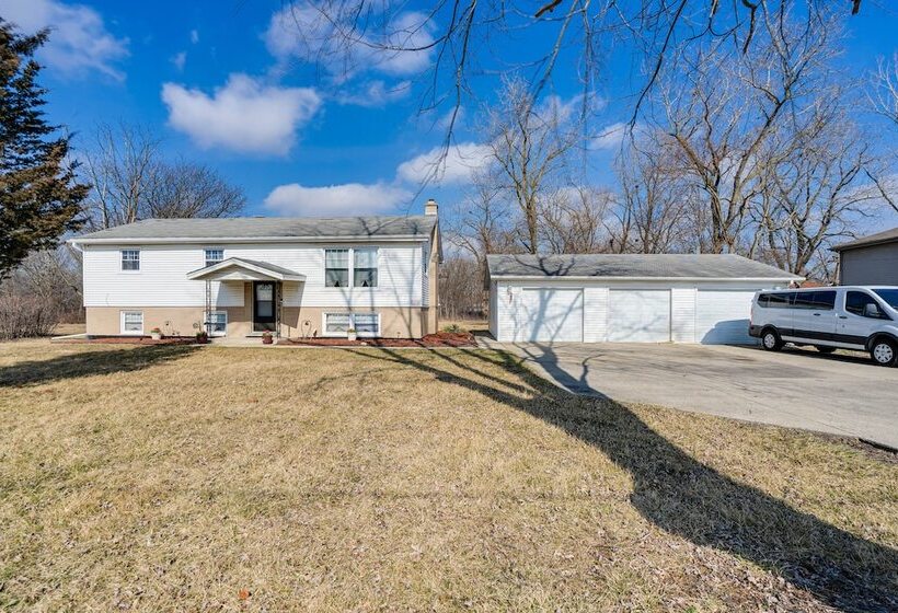 Markham Retreat Near Parks ~ 24 Mi To Chicago!