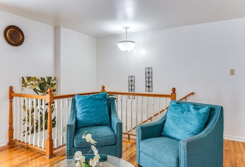 Markham Retreat Near Parks ~ 24 Mi To Chicago!