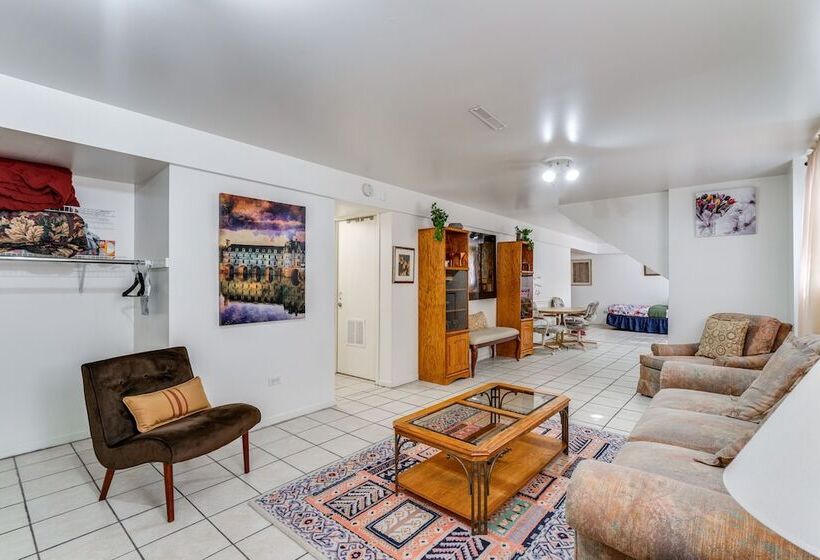 Markham Retreat Near Parks ~ 24 Mi To Chicago!