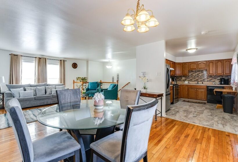 Markham Retreat Near Parks ~ 24 Mi To Chicago!