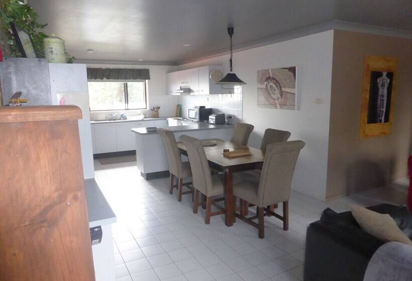 ペンション 22 Fischer St