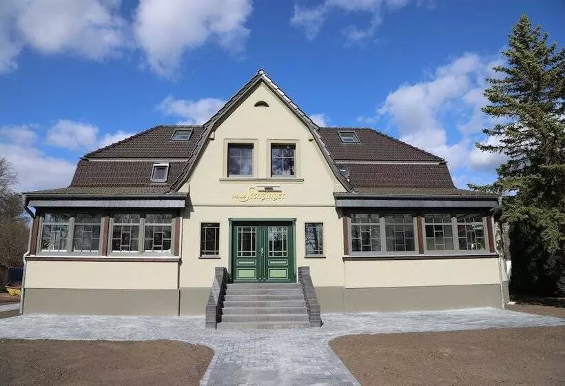 ペンション Haus Stenzinger