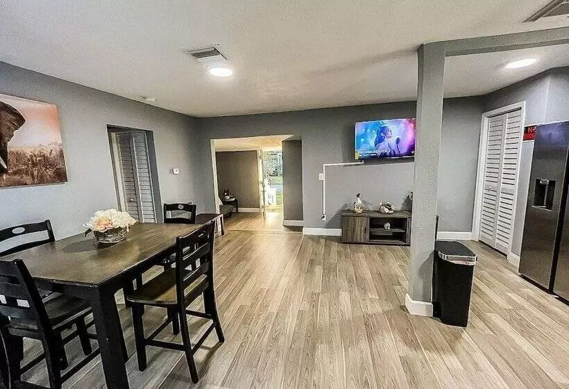 Majatalo Modern Space In The Heart Of Tampa