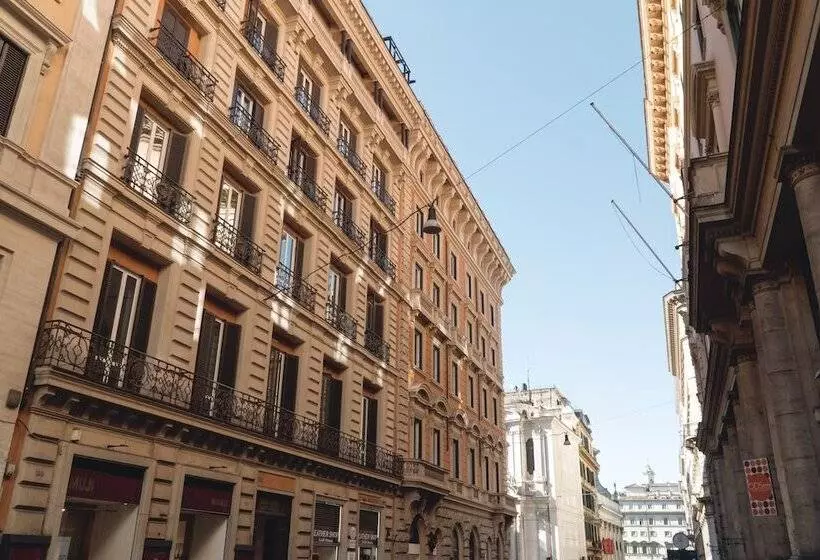 پانسیون Tritone Luxury Suites Fontana Di Trevi
