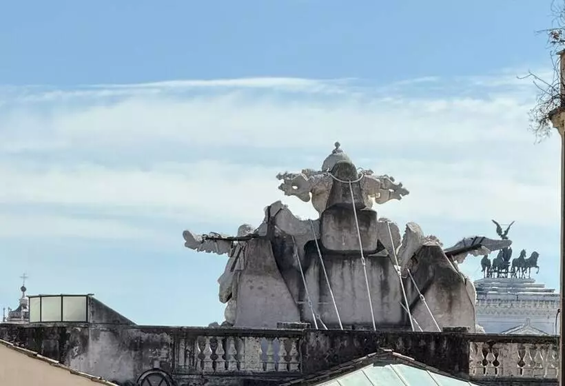 پانسیون Tritone Luxury Suites Fontana Di Trevi