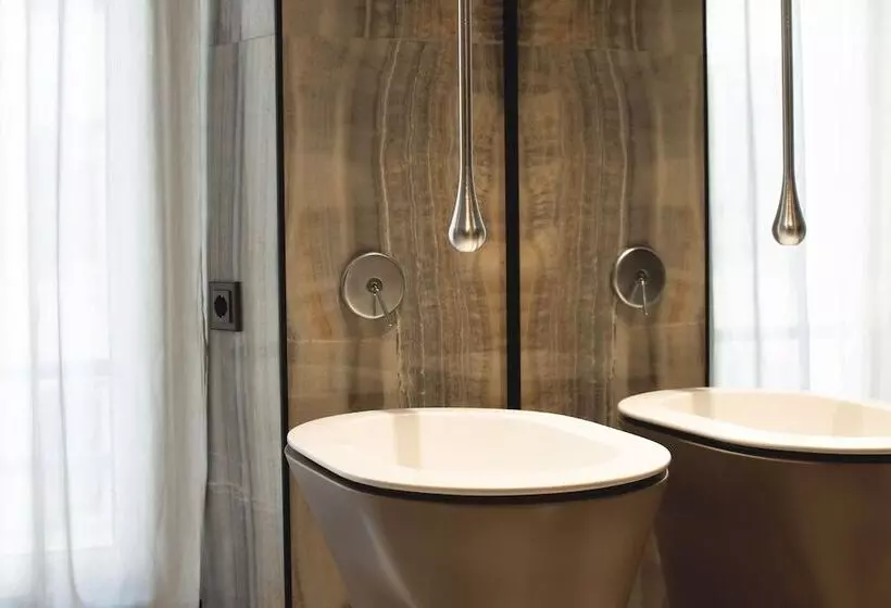 پانسیون Tritone Luxury Suites Fontana Di Trevi