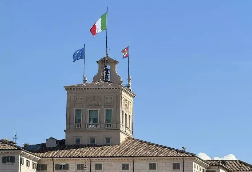پانسیون Tritone Luxury Suites Fontana Di Trevi