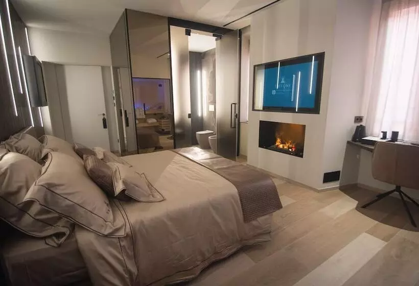 پانسیون Tritone Luxury Suites Fontana Di Trevi