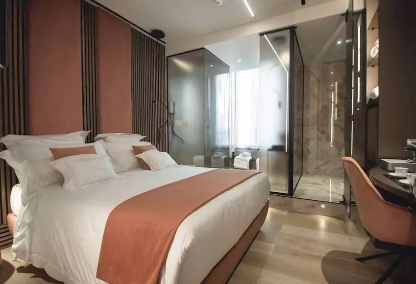 پانسیون Tritone Luxury Suites Fontana Di Trevi