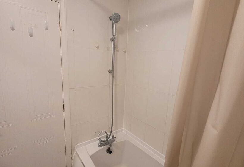 Резиденция Exquisite 3 Bed Royal Pearl Home In Greater London