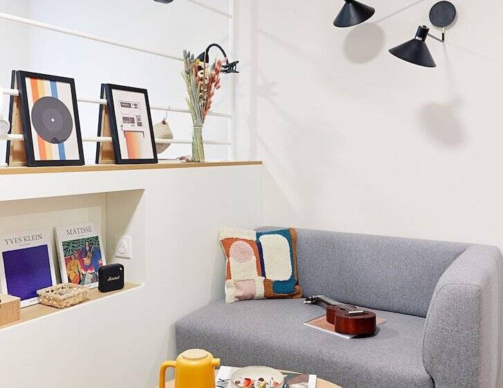 住所 Hife Paris Issy