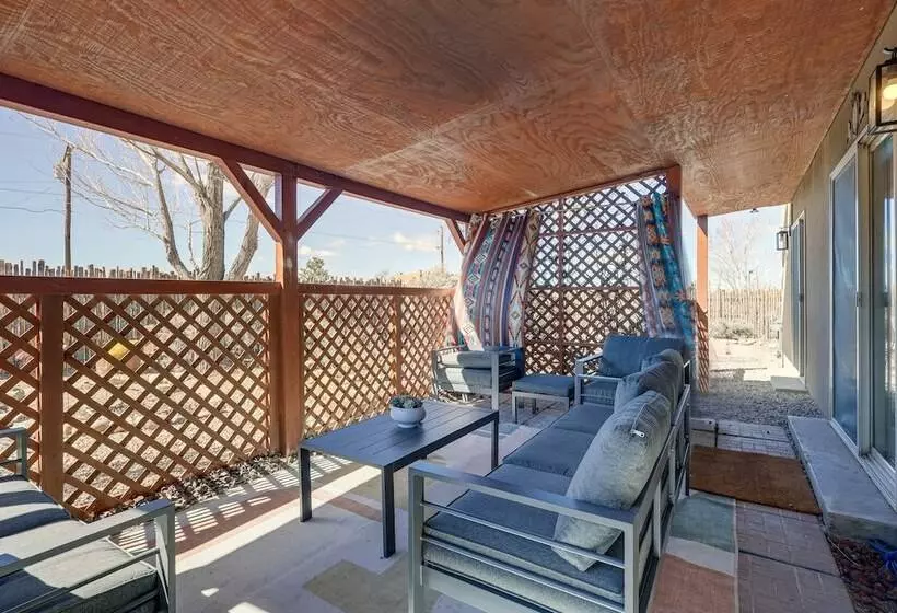 Taos Home W/ Private Hot Tub, Sauna & Gas Grill!