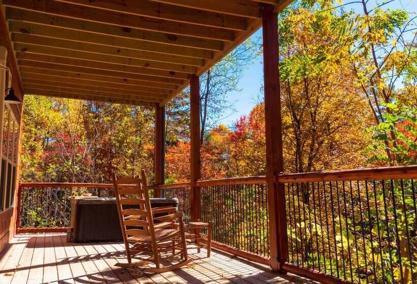 Whispering Pines Retreat By Ghosal Luxury Lodging