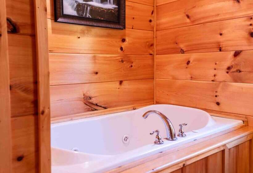 Whispering Pines Retreat By Ghosal Luxury Lodging