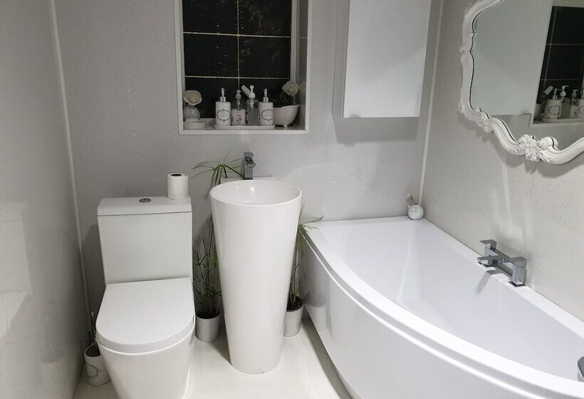 ペンション Tropical Garden Oasis Rooms