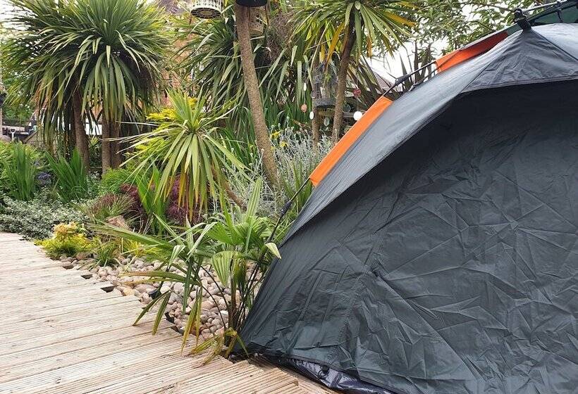 ペンション Tropical Garden Oasis Rooms