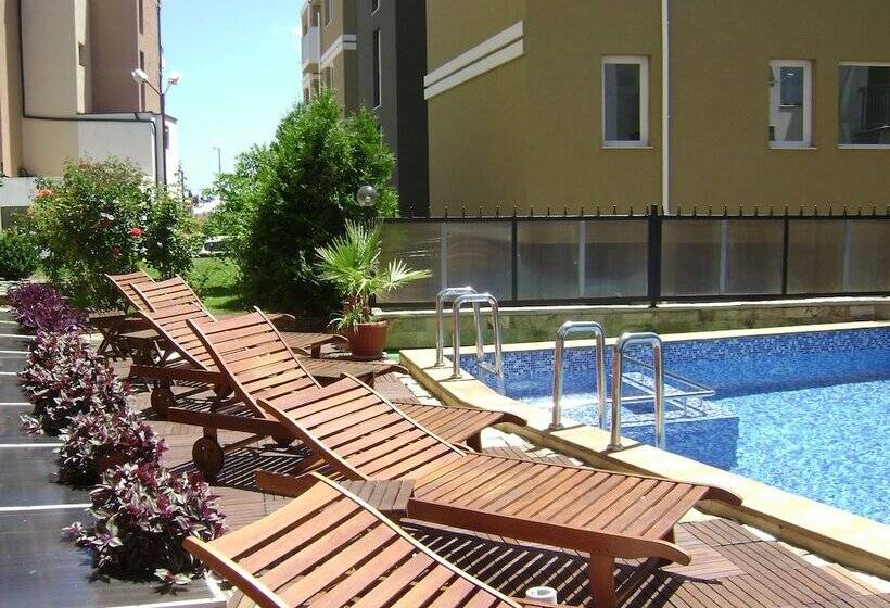 هتل Kandrovi Sozopol