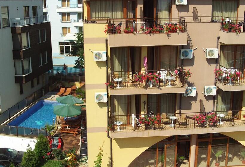 هتل Kandrovi Sozopol