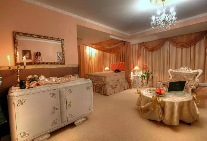 Family Hotel Mania