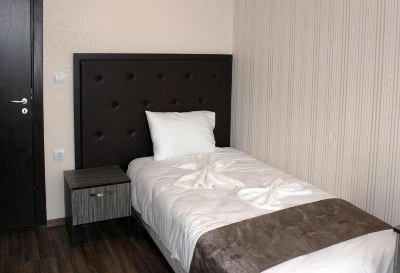 Family Hotel Silistra