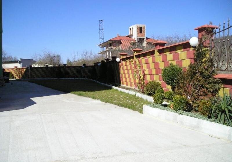 בית מלון כפרי Anelia Family