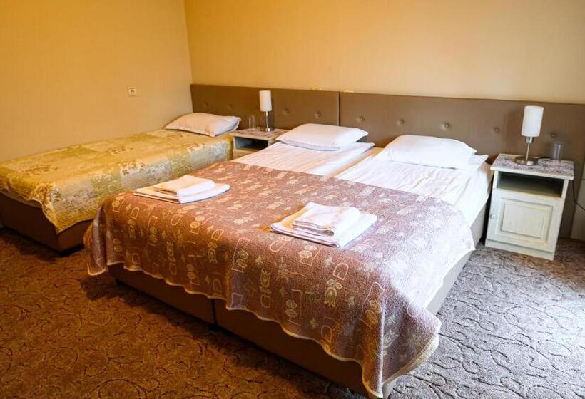 Family Hotel Chichin