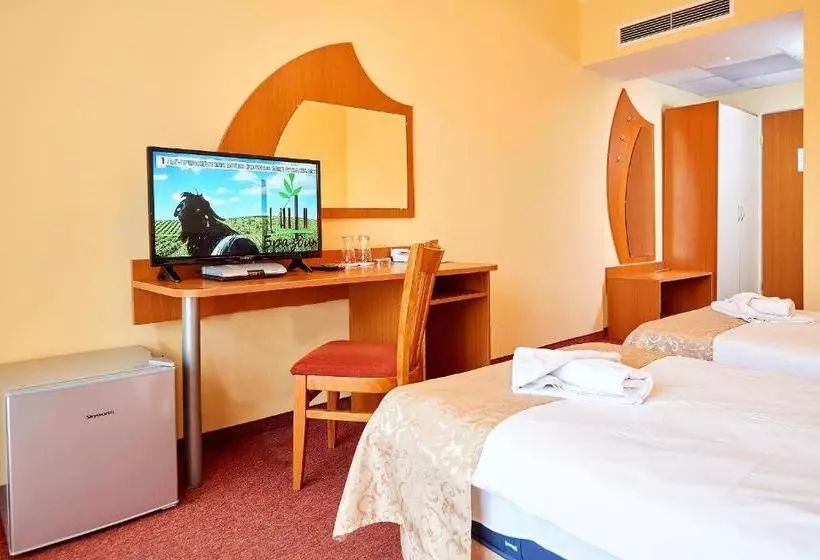 Paradise Hotel & Relax Center