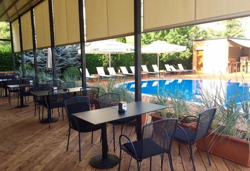 ホテル Perperikon