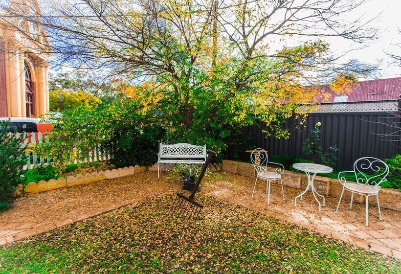 Мотель Suites On Avon