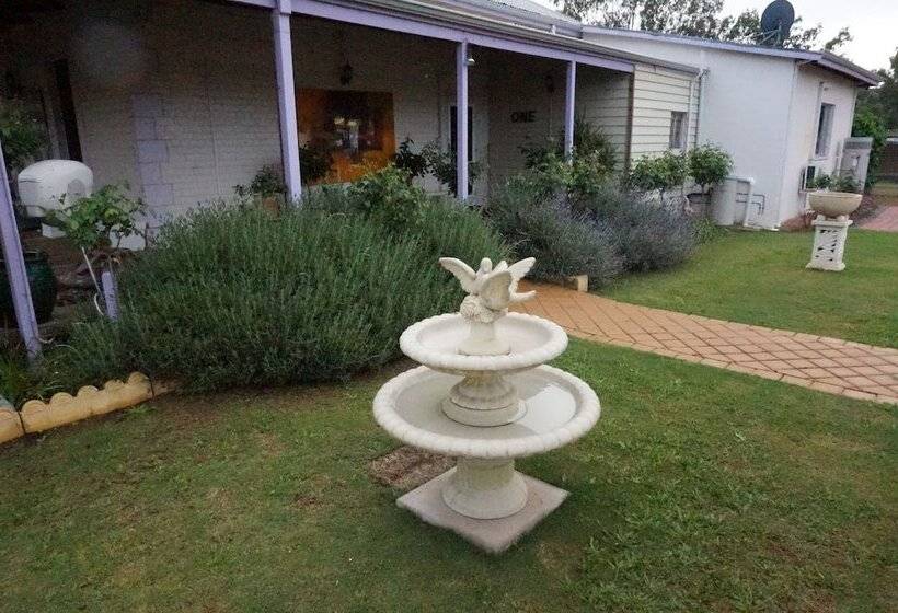 Мотель Suites On Avon