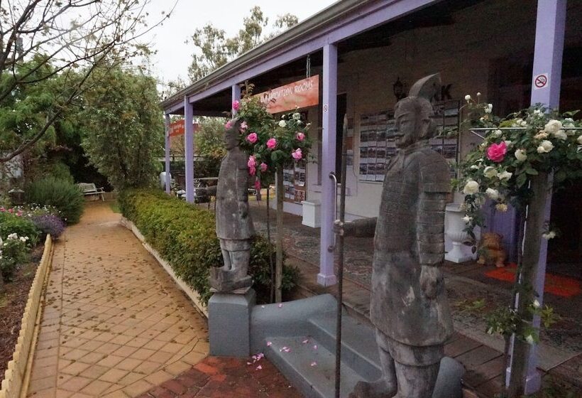 Мотель Suites On Avon