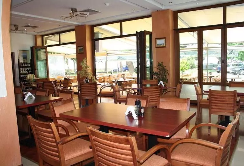 Paradise Hotel & Relax Center