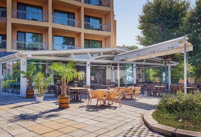 Paradise Hotel & Relax Center