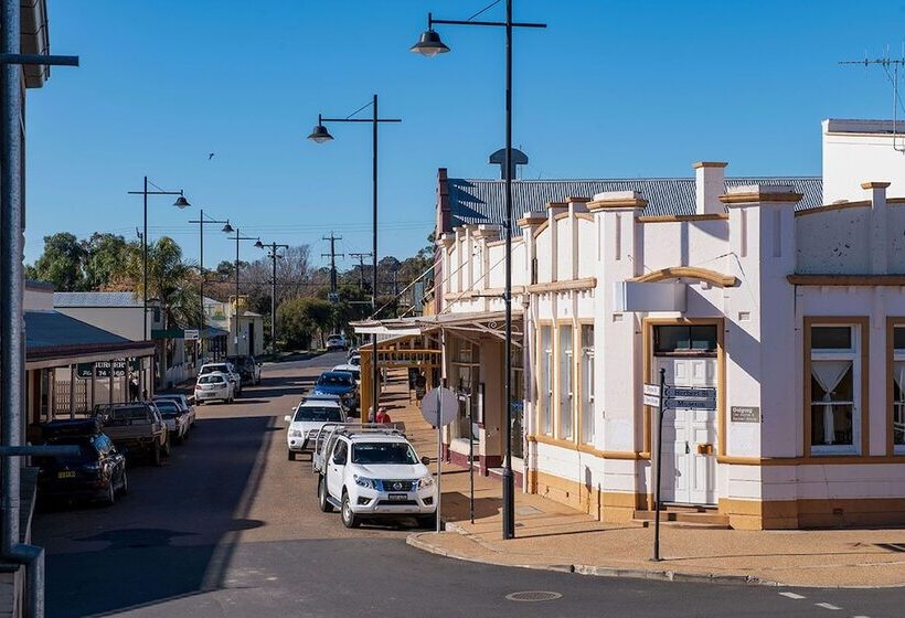 Prince Of Wales Hotel Gulgong