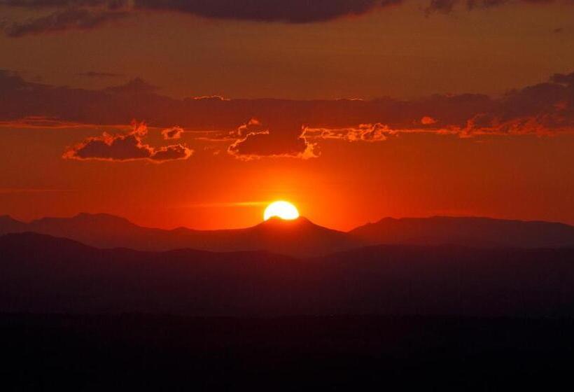 Avocado Sunset Bed & Breakfast