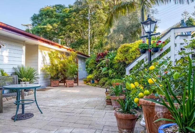 Avocado Sunset Bed & Breakfast